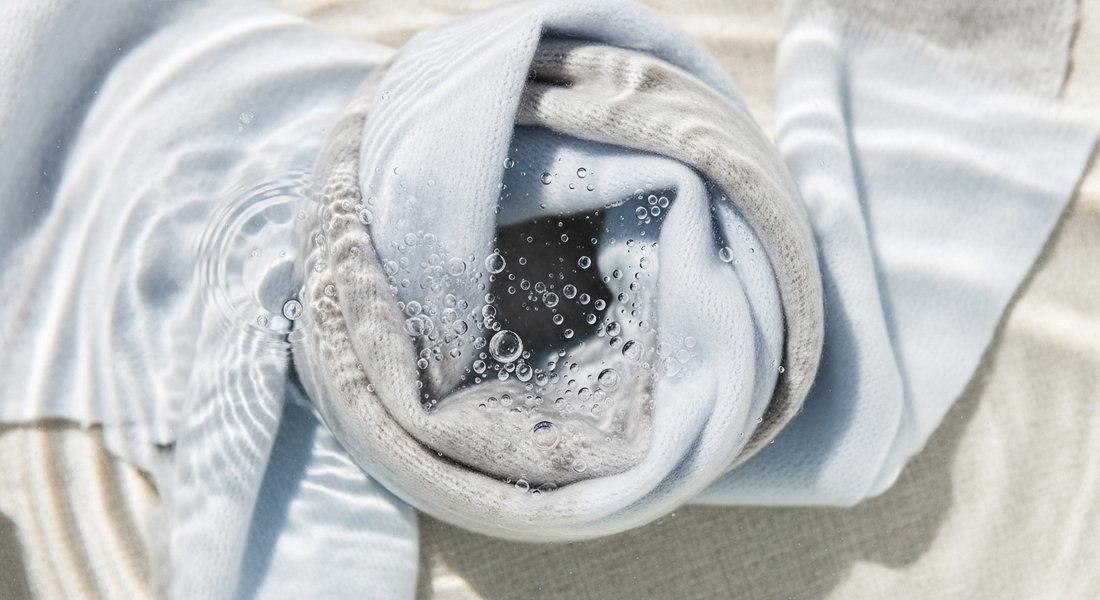 Wash a Cashmere Scarf: Safe Step-by-Step Guide