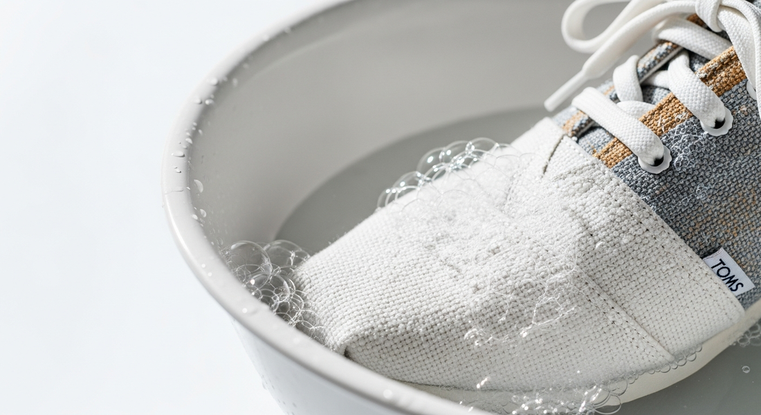 Washing Toms Shoes: Safe, Step-by-Step Guide